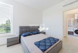 Istra, Pula, Štinjan, stan drugi kat 82,34m2, 2SS+DB, NOVO, #prodaja, Pula, Kвартира