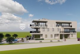 Istra, Umag, Dvosoban stan na drugom katu NKP 78,30 m2, 400 m od mora, Umag, Appartment