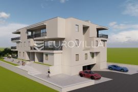 Istra, Umag, Trosoban stan na prvom katu  NKP 86,00 m2, 400 m od mora, Umag, Διαμέρισμα