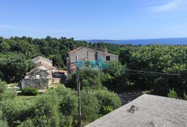 Rab, Kampor obiteljska kuća sa 500m2 građevinskog zemljišta, Rab, Kuća