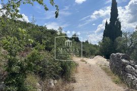 Seline - ruševne kamene kućice 65m2; Velebit i more! 55000€, Starigrad, Famiglia