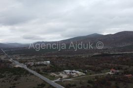 Klis Konjsko građevinsko zemljište 82650 m2 - povoljno, Klis, Terrain