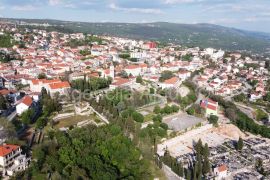 Imotski građevinsko zemljište 1176 m2 Modro jezero - TOP PONUDA!, Imotski, Terra