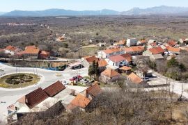 Imotski Lovreć stambeno-poslovni objekt 700 m2 - NOVO, Lovreć, Дом