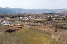 Imotski Donji Proložac 1900 m2 građevinsko zemljište - novo, Imotski, Terrain