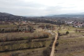 Imotski Donji Proložac 1900 m2 građevinsko zemljište - novo, Imotski, Terrain