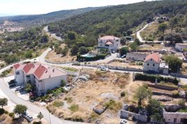 Nerežišća otok Brač građevinsko zemljište 901 m2 + 2 dozvole - novo, Nerežišća, Γη