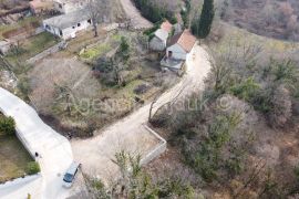 Imotski kuća 115 m2 sa okućnicom - top lokacija, Imotski, Casa