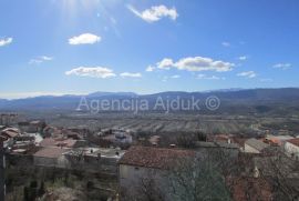 Imotski centar kuća 446 m2 sa okućnicom, Imotski, Дом