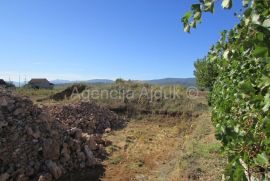 Imotski 3238 m2 građevinsko zemljište Glavina Donja, Imotski, Zemljište