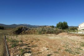 Imotski 3238 m2 građevinsko zemljište Glavina Donja, Imotski, Terreno