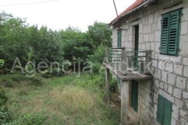 Imotski - kamena kuća 150m2 sa velikim zemljištem 2149 m2, Imotski, Maison