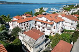 Crikvenica, kuća uz more, idealna prilika za renovaciju u drugom redu, Crikvenica, House