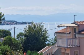 Crikvenica, kuća uz more, idealna prilika za renovaciju u drugom redu, Crikvenica, House