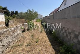 IZVRSNA PRILIKA!! GRAĐEVINSKO ZEMLJIŠTE - 2814 m2 - MIRNA I TIHA POZICIJA! POGLED NA MORE! VRSI - ZADAR, Nin, Land