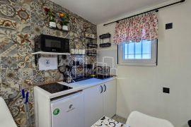 PRILIKA Opremljen stan na dan sa Booking profilom prodaja 34m2 +6m2 vešeraj Bjelave Centar, Sarajevo Centar, Daire