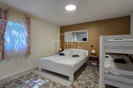 PRILIKA Opremljen stan na dan sa Booking profilom prodaja 34m2 +6m2 vešeraj Bjelave Centar, Sarajevo Centar, Daire