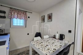 PRILIKA Opremljen stan na dan sa Booking profilom prodaja 34m2 +6m2 vešeraj Bjelave Centar, Sarajevo Centar, Daire