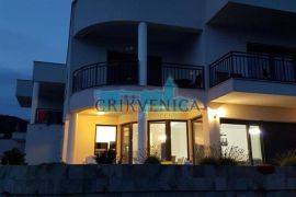 LUKSUZNA VILLA U CRIKVENICI SA VELIKOM OKUĆNICOM, Crikvenica, Σπίτι