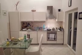 Apartman 2S+DB 200m od mora!, Brtonigla, Appartment