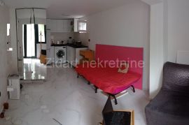 Cerak, garsonjera, renovirana,18m2, Čukarica, Appartment