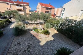 STAN U PRIZEMLJU S POGLEDOM NA MORE - DIKLO, ZADAR, Zadar, Apartamento