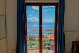 OPATIJA, CENTAR - veći stan u finoj gradnji s pogledom na cijeli Kvarnerski zaljev, Opatija, Apartamento