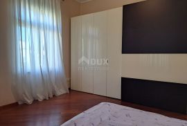 OPATIJA, CENTAR- Luksuzan stan od 180 m2 s pogledom na more i 4 parkirna mjesta, Opatija, Διαμέρισμα