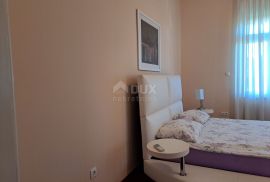 OPATIJA, CENTAR- Luksuzan stan od 180 m2 s pogledom na more i 4 parkirna mjesta, Opatija, Διαμέρισμα