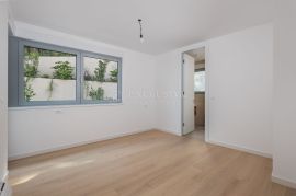 OPATIJA, CENTAR, PENTHOUSE s pogledom na more, bazen, garaža, Opatija, Appartamento