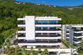 OPATIJA, CENTAR, NOVOGRADNJA s pogledom na more, bazen, garaža, Opatija, Apartamento