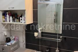 Zemun, Galenika, renoviran, 51m2 + lođa, Zemun, Appartement