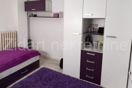 Zemun, Galenika, renoviran, 51m2 + lođa, Zemun, Appartement