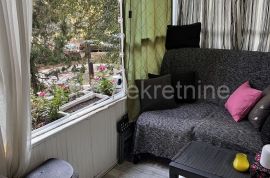 Zemun, Galenika, renoviran, 51m2 + lođa, Zemun, Appartement