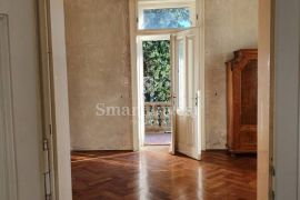 OPATIJA, stan od 244 m2 u austrougarskoj vili drugi red do mora, Opatija, Kвартира