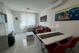 Trogir, dvosoban namješten stan u širem centru grada, Trogir, Appartment