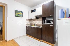 Podstrana, Strožanac, jednosobni apartman za dugoročni najam  40 m2, Podstrana, Flat