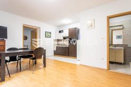 Podstrana, Strožanac, jednosobni apartman za dugoročni najam  40 m2, Podstrana, Flat