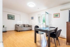 Podstrana, Strožanac, jednosobni apartman za dugoročni najam  40 m2, Podstrana, Flat