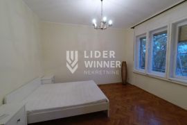 Odličan salonac na izuzetnoj lokaciji ID#130024, Stari Grad, Flat