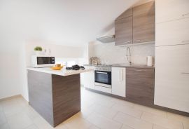 RIJEKA, CENTAR - Moderni 2S+DB apartman na traženoj lokaciji, Rijeka, Wohnung