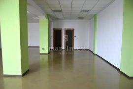 MATULJI, strogi centar poslovni prostor 135 m2, Matulji, Коммерческая недвижимость