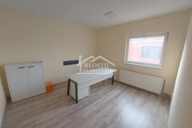 Smederevo - Industrijska zona - 650m2+13,50ari ID#19662, Smederevo, House