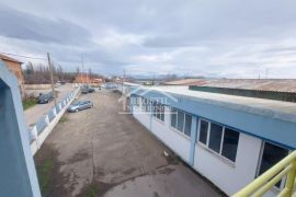 Smederevo - Industrijska zona - 650m2+13,50ari ID#19662, Smederevo, House