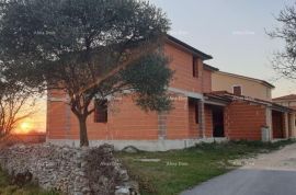 Kuća PRODAJA KUĆE – ROH BAU, ISTRA, MARČANA, Marčana, بيت