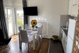 Seline - luksuzna moderna vila s bazenom 477m2! 4 apartmana! 830000€, Starigrad, Σπίτι