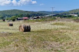 OTOČAC - Špilnik - poljoprivredno zemljiše uz Industrijsku zonu, Otočac, Arazi