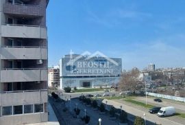 Novi Beograd - YUBC - 109m2 ID#22218, Novi Beograd, Commercial property