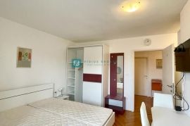 TISNO, samostojeća kuća s apartmanima, 70 m od mora, pogled na more, Tisno, Casa