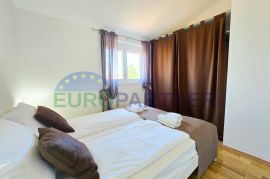 Stan s pogledom na more, 300m od mora, Poreč, Istra, Poreč, Appartement